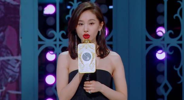 赵露思身高测量_163身高的女明星_明星真实身高