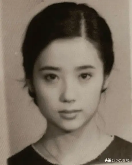 女明星的照片 国内的._娱乐圈女星素颜美_冻龄女神章子怡证件照