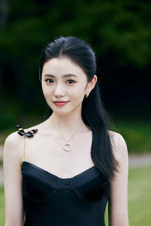 单纯善良的女明星_娱乐圈最善良的女星_清纯善良女明星