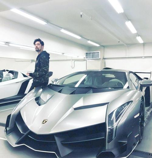 哪位明星是娱乐圈的“跑车之王”？周杰伦林志颖王一博谁的车最多？