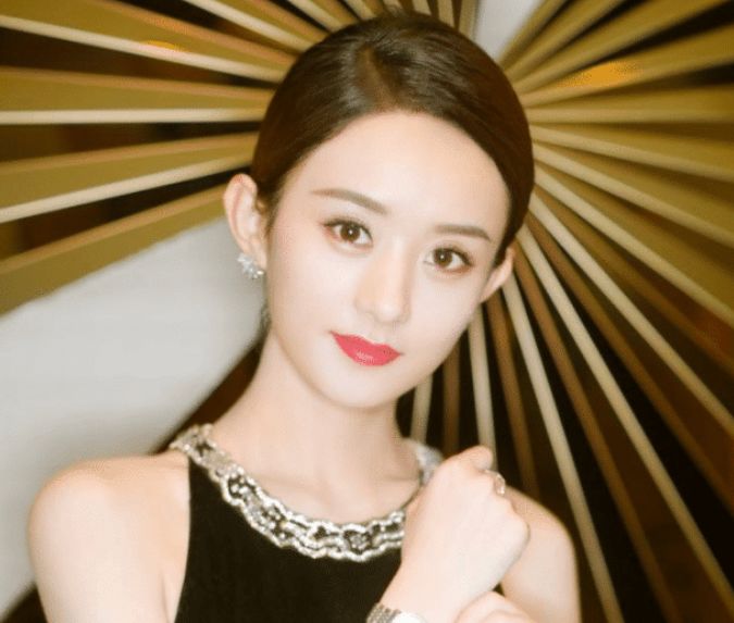 公众人物站稳娱乐圈_angelababy滚出娱乐圈_女明星被网友叫嚣滚出娱乐圈逆袭